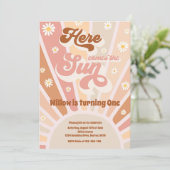 Retro Sunshine Birthday hier komt de Sun Party Kaart (Staand voorkant)