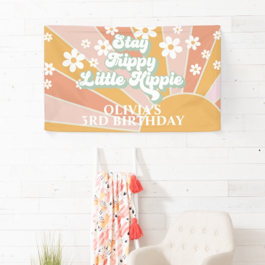 Retro Sunshine Blijf Trippy Little Hippie Birthday Spandoek (Insitu)