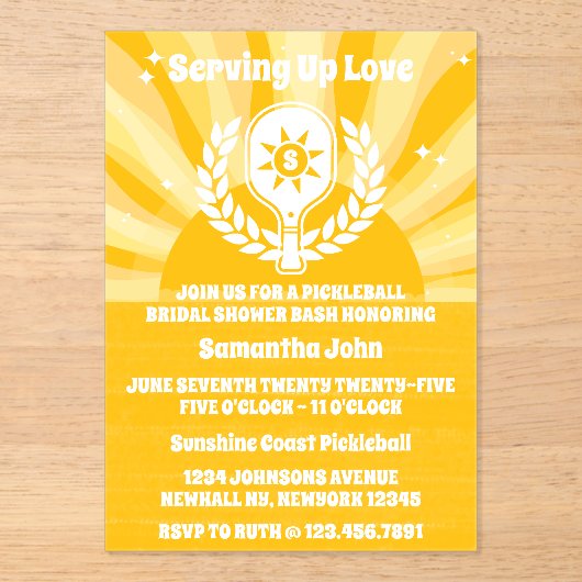 Retro Sunshine Pickleball Vrijgezellenfeest Acryl Uitnodigingen (Voorkant)