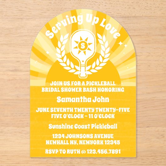 Retro Sunshine Pickleball Vrijgezellenfeest Acryl Uitnodigingen (Voorkant)