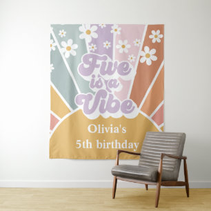 Retro Sunshine Rainbow Five is een Vibe Wandkleed