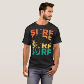 Retro  surfcadeau voor surfers t-shirt (Voorkant volledig)