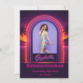 Retro Synthwave Afstudeeraankondigingskaart Kaart (Voorkant)