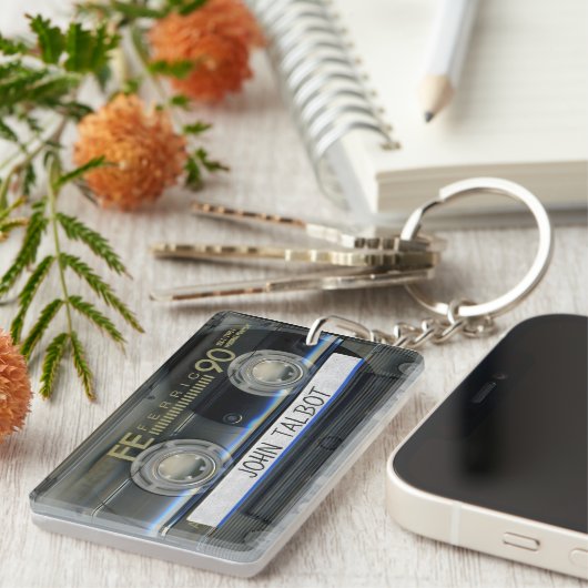 Retro T1 Audiotape Mixtape Cassette, gepersonalise Sleutelhanger (Voorkant Rechts)
