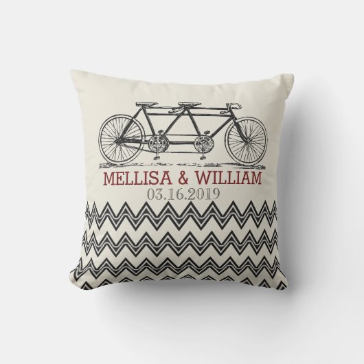 Retro Tandem Bicycle Zigzag Chevron Wedding Gift Buitenkussen (Voorkant)
