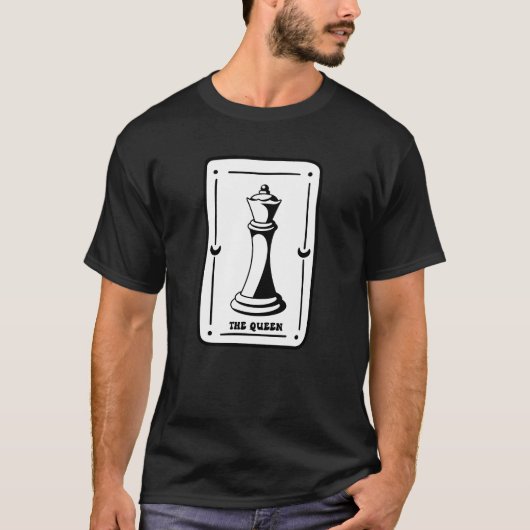 Retro tarotkaart stijl schaakstuk de Koningin T-shirt (Voorkant)