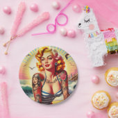 Retro Tattooed Bikini Pin-up Papieren Bordje (Feest)