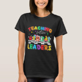 Retro Teaching Future Leaders Groovy Teacher Back  T-shirt (Voorkant)