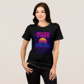Retro Tech Vibes Neon Synthwave Design Shirt (Voorkant volledig)