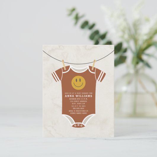 Retro Terracotta Bodysuit Clothesline Baby shower Kaart (Staand voorkant)