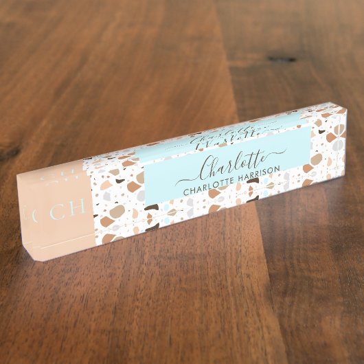 Retro Terrazzo Mosaic Earth Tones Patter Monogram Naambordje (Zijkant)