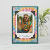 Retro Tie-Dye Foto Uitnodiging (Staand voorkant)