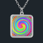 Retro Tie Dye Hippie Psychedelic Zilver Vergulden Ketting<br><div class="desc">Dit groovy ontwerp is voorzien van een heldere,  roze regenboog van kleuren in een patroon met stropdas-verven kleuren. Het is een leuk,  retro ontwerp voor vredelievende hippies / bohemians die van de jaren zestig,  zeventig en psychedelische kleur houden.</div>