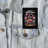 Retro Trans Pride Trans Rechten Bescherm Trans Men Button (Insitu)