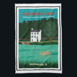 Retro Travel Poster Fletcher's Cove Washington DC Theedoek<br><div class="desc">Deze retro-stijl keukenhanddoek met reisontwerp is voorzien van Fletcher's Cove (Fletcher's Boathouse) op het Chesapeake & Ohio Canal National Historic Landmark in Washington DC. Het is perfect voor iedereen die in het weekend heeft doorgebracht met varen en rennen langs het oude kanaal en het jaagpad.</div>