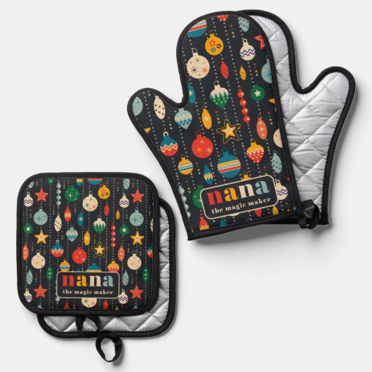 Retro Tree Speelgoed Ornamenten Nana Christmas Ovenwant & Pannenlap Set (Voorkant / Achterkant)