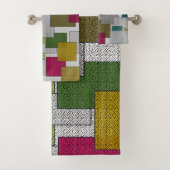 Retro Trendy Geometric Green Yellow Bad Handdoek (Insitu)
