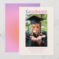 Retro Trendy Pastel Paarse Roze Afstudeerfoto