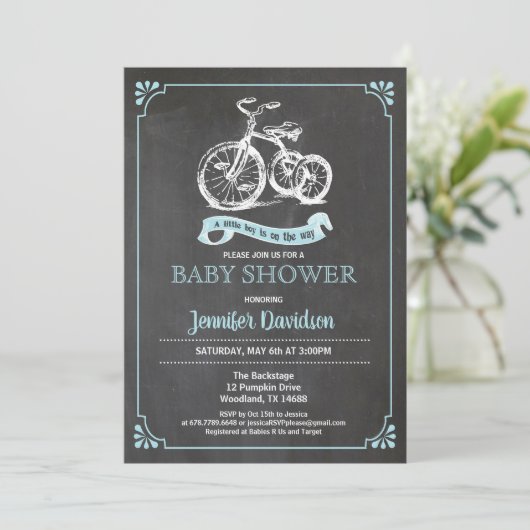 Retro trike baby jongen douche uitnodiging. Het is Kaart (Staand voorkant)