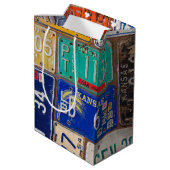 Retro Truck en Old License Borden Medium Cadeauzakje (Achterkant Gekanteld)