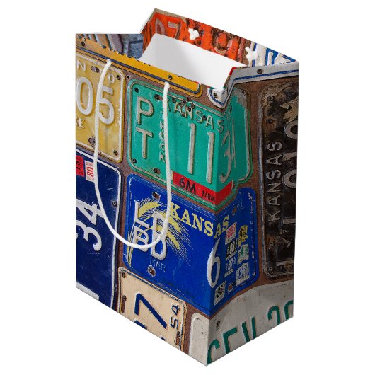 Retro Truck en Old License Borden Medium Cadeauzakje (Achterkant Gekanteld)