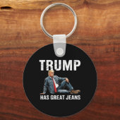 Retro Trump heeft geweldige jeans meme 1 Sleutelhanger (Voorkant)