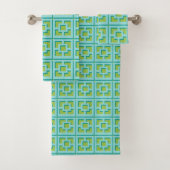 Retro Turquoise en Green Trellis Towel Bad Handdoek (Insitu)