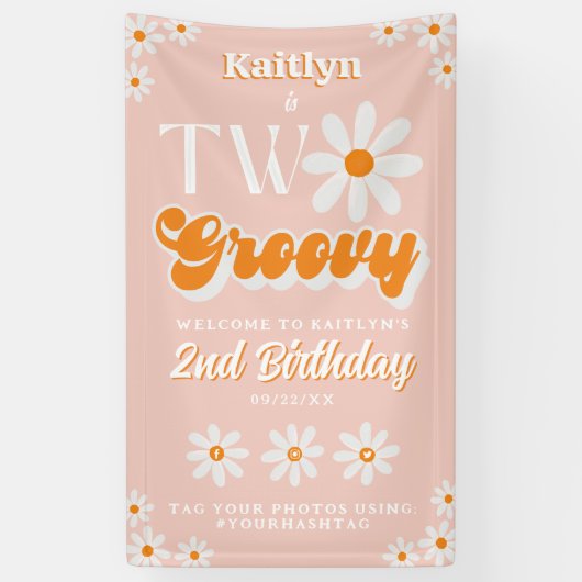 Retro Twee Groovy Meisjes 2e Verjaardag Welkom Spandoek (Verticaal)