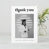 Retro Typografie Custom Photo Afstuderen Bedankkaart (Staand voorkant)