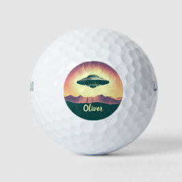 Retro UFO bij zonsondergang gepersonaliseerd Golfballen
