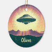 Retro  UFO bij zonsondergang gepersonaliseerd Keramisch Ornament (Links)