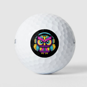 Retro-uil met koptelefoon golfballen
