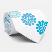 Retro-uitziende blauwe bloemen uit de jaren 70 stropdas (Opgerold)