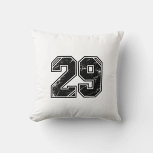 Retro Varsity Nummer 29 Sport Grafisch – Gedistres Kussen