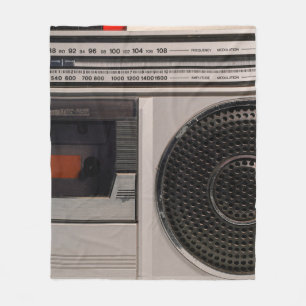 Retro verouderde draagbare stereo-cassettereco fleece deken