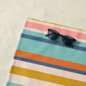 Retro verticaal oranje blauw en geel roze strepen strandlaken (In situ)