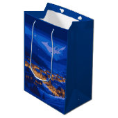 Retro Village Mountain Blue Gold Landschap Medium Cadeauzakje (Voorkant Gekanteld)