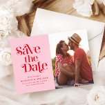 Retro Vintage Wedding Save the Date Foto Kaart<br><div class="desc">De Retro Vintage Wedding Save The Date-foto legt de essentie van liefde vast met zijn levendige roze en rode kleuren en gedurfde retro-typografie, waardoor het een heerlijke manier is om je speciale dag aan te kondigen. Dit ontwerp, met een gekoesterde foto van een paar, combineert moderne flair met charme -...</div>