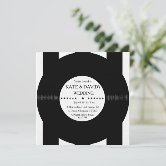 Retro Vinyl Record Modern Chic Wedding Invites Kaart (Staand voorkant)