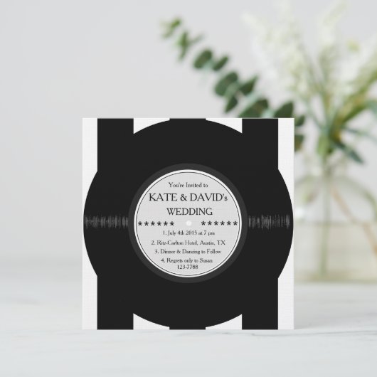 Retro Vinyl Record Moderne Chic Wedding Invites Kaart (Staand voorkant)