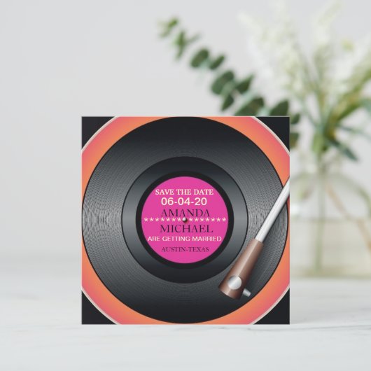 Retro Vinyl Record Player slaat de datum op Kaart (Staand voorkant)