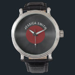 Retro Vinyl Record (rood) gepersonaliseerd Horloge<br><div class="desc">Retro Vinyl Record ontwerp,  retro maar toch modern chic. Voor liefhebbers van retro-stijl of muziekliefhebbers.</div>