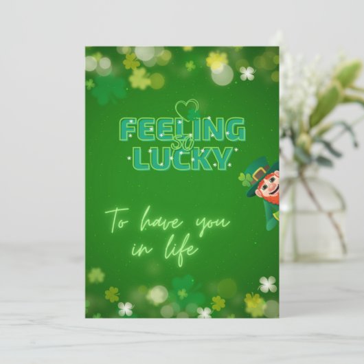 Retro Voelt Gelukkig St. Patrick's Dag Feestdagenkaart (Staand voorkant)