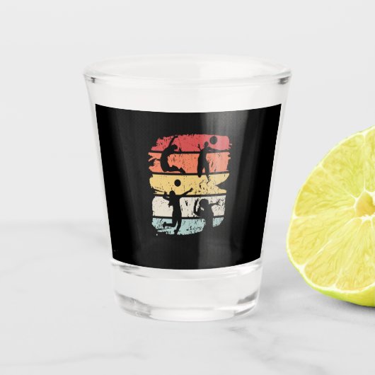 Retro Volleybalspeler Shot Glas (Voorkant)