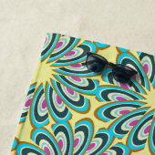 Retro Vortex Petal Burst Pattern Strandlaken (In situ)