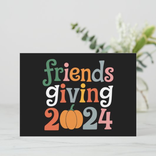 Retro Vrienden Geven 2024 Thanksgiving Herfst Kaart (Staand voorkant)