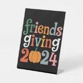 Retro Vrienden Geven 2024 Thanksgiving Herfst Reclamebord Met Voetstuk (Voorkant)