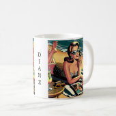 Retro Vrouw aan het strand een Mode Magazine lezen Koffiemok (Voorkant rechts)