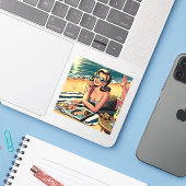 Retro vrouw aan het strand leest een modeblad sticker (Laptop met iPhone)