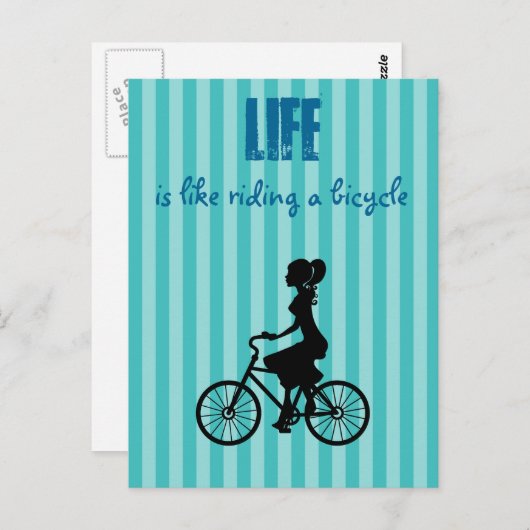 Retro vrouw fietser leven is als het rijden op een briefkaart (Voorkant / Achterkant)
